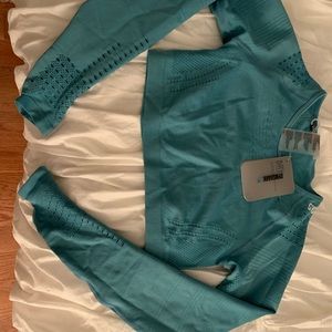 Brand new gym shark long sleeve crop